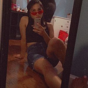 Meet your Posher, Yasmeen